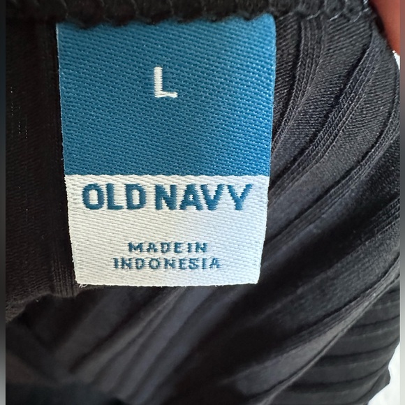 ☀️ 2pc set Black cropped tank size L and distressed jeans size 14 - Picture 4 of 4